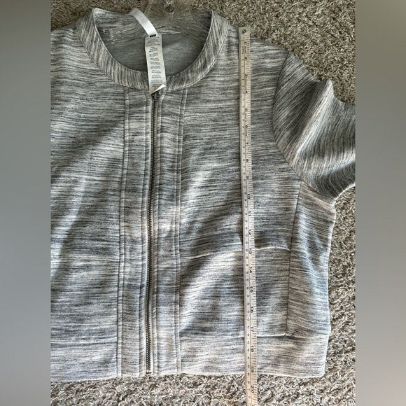Fabletics Crop Jacket - Picture 9 of 10